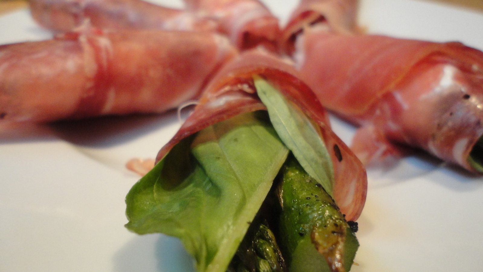 Recipe #62 | Amazing Prosciutto Salami Wraps